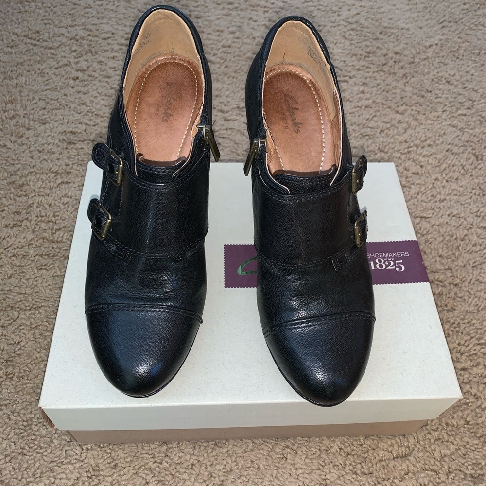 CLARKS Artisan Flyrt Fancy Black Leather Pumps 8M